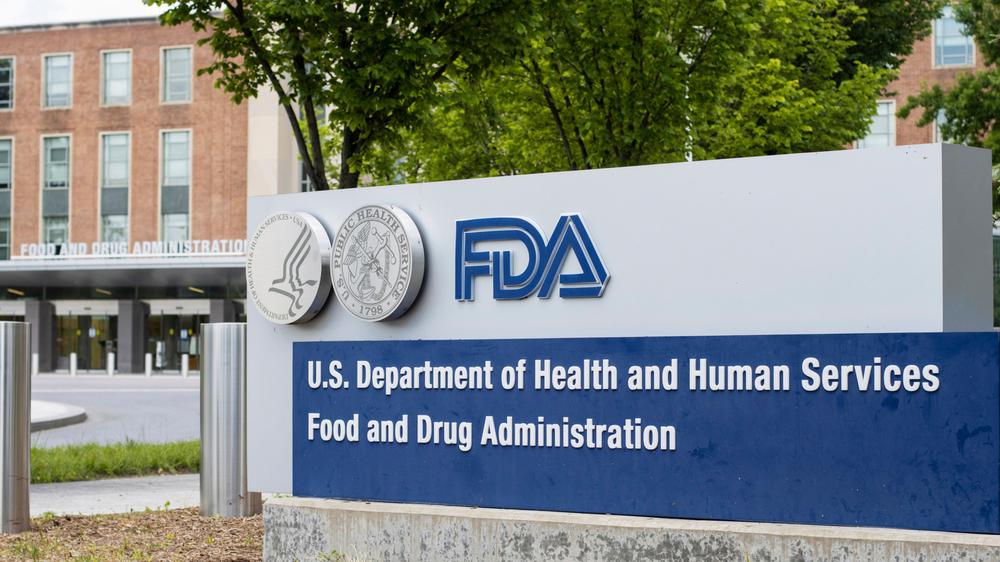 机器人或将替代护士为你抽血：FDA 批准首款门诊自动化采血设备