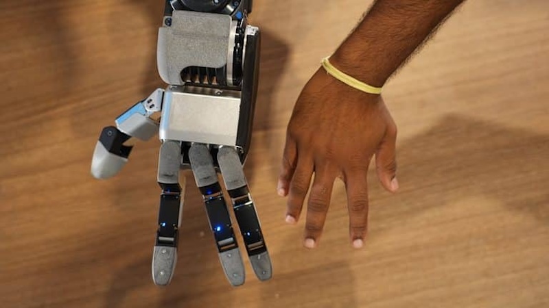 Boston Dynamics 为 Atlas 人形机器人推出新款四指灵巧手